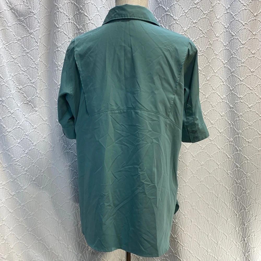 Columbia size‎ large Women's Teal lightweight Button Down Shirt fishing outdoors - Picture 6 of 9